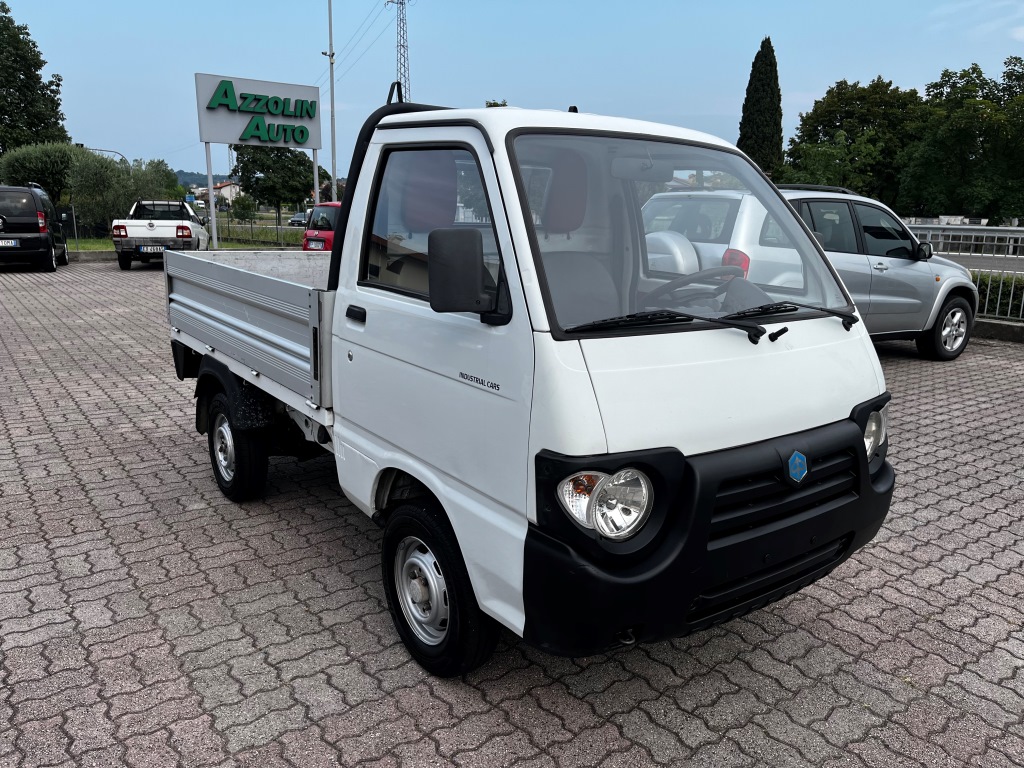 PIAGGIO QUARGO QUADRICICLO CASSONATO PORTATA 735 KG