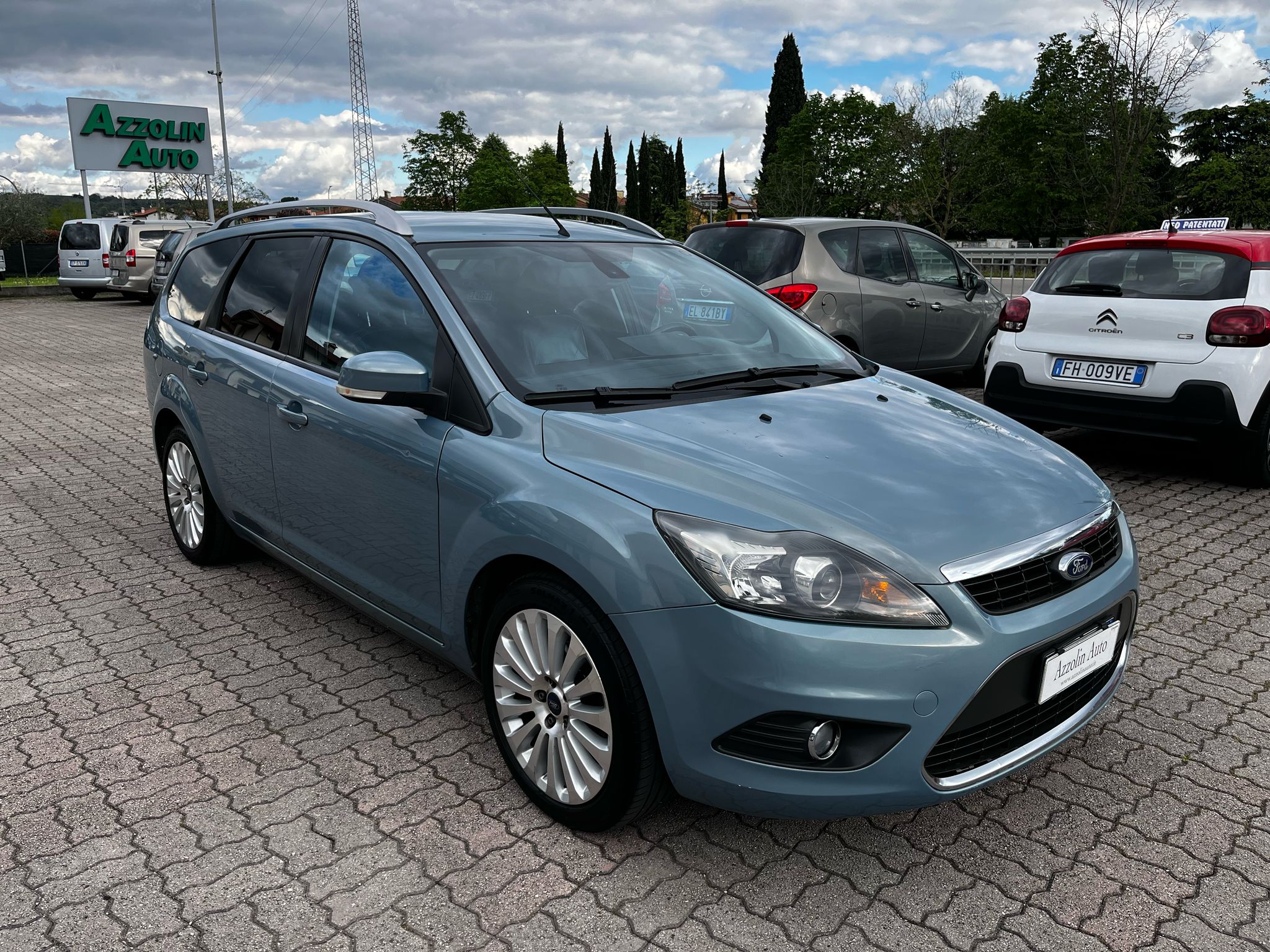 FORD FOCUS SW BENZ/GPL CON GANCIO TRAINO SI NEOPATENTATI